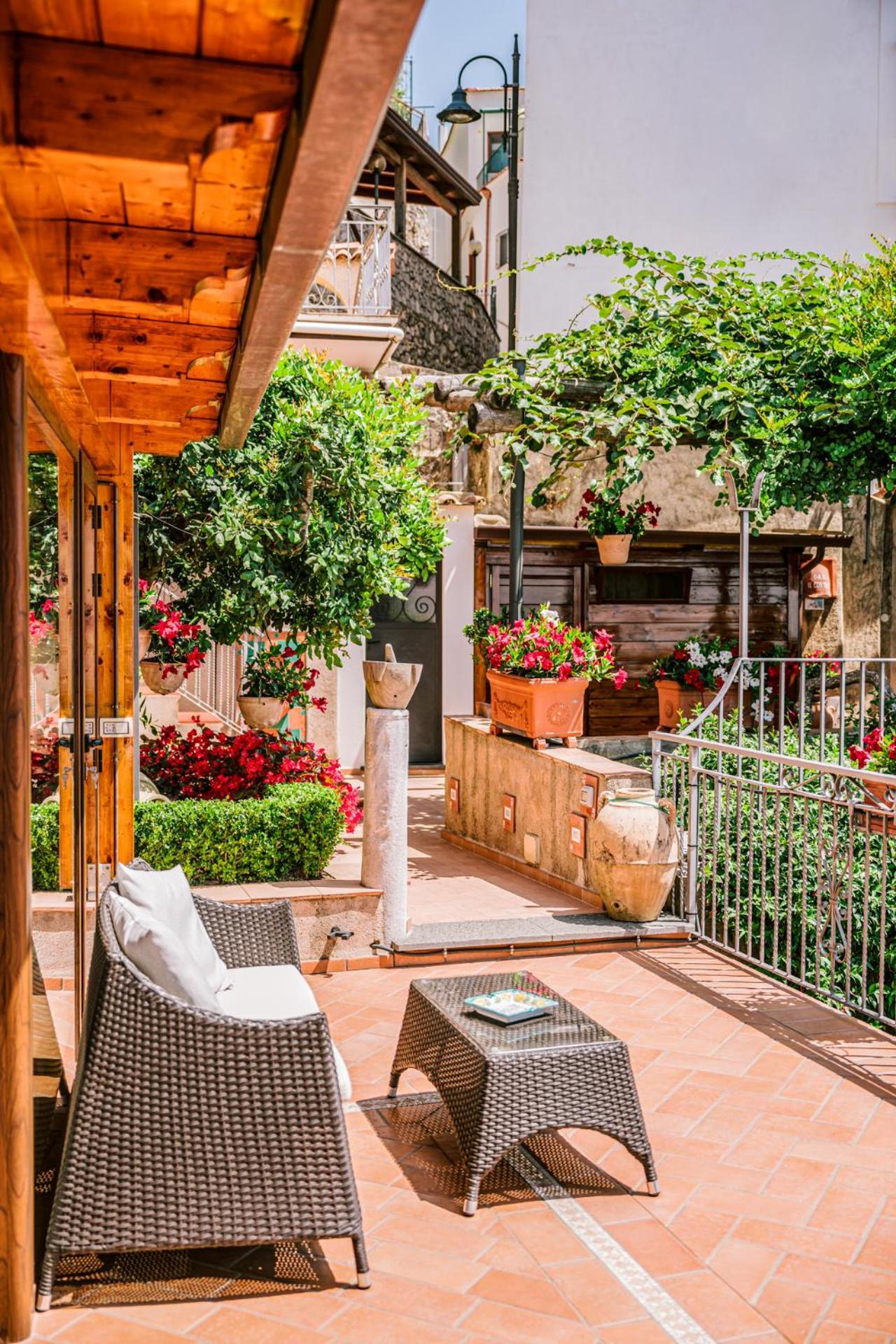B&B Il Cortile Ravello Bagian luar foto